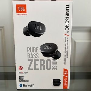 JBL TUNE130NC ear buds